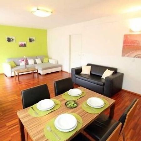 Royal Living Apartments Wenen Buitenkant foto