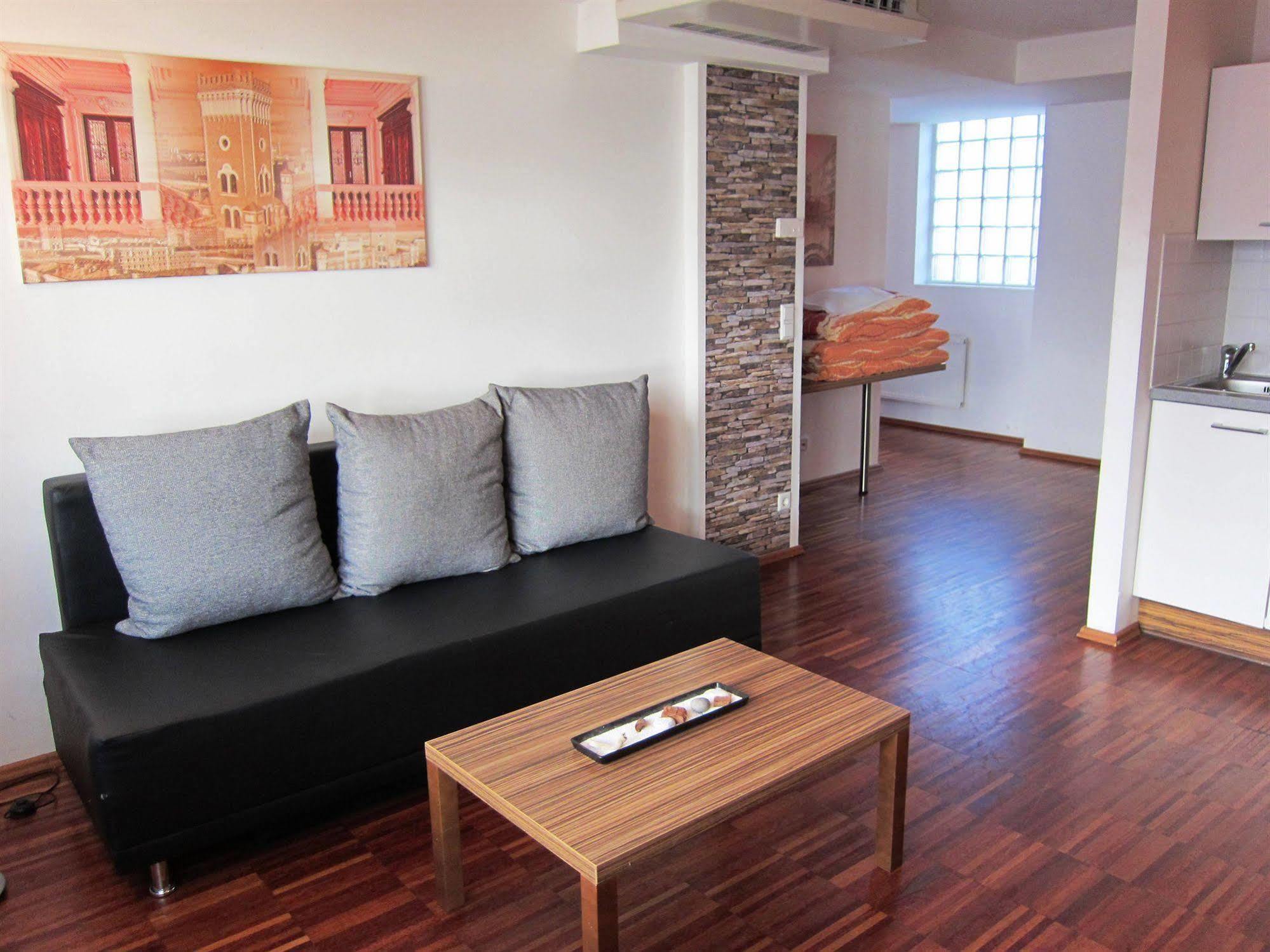 Royal Living Apartments Wenen Buitenkant foto