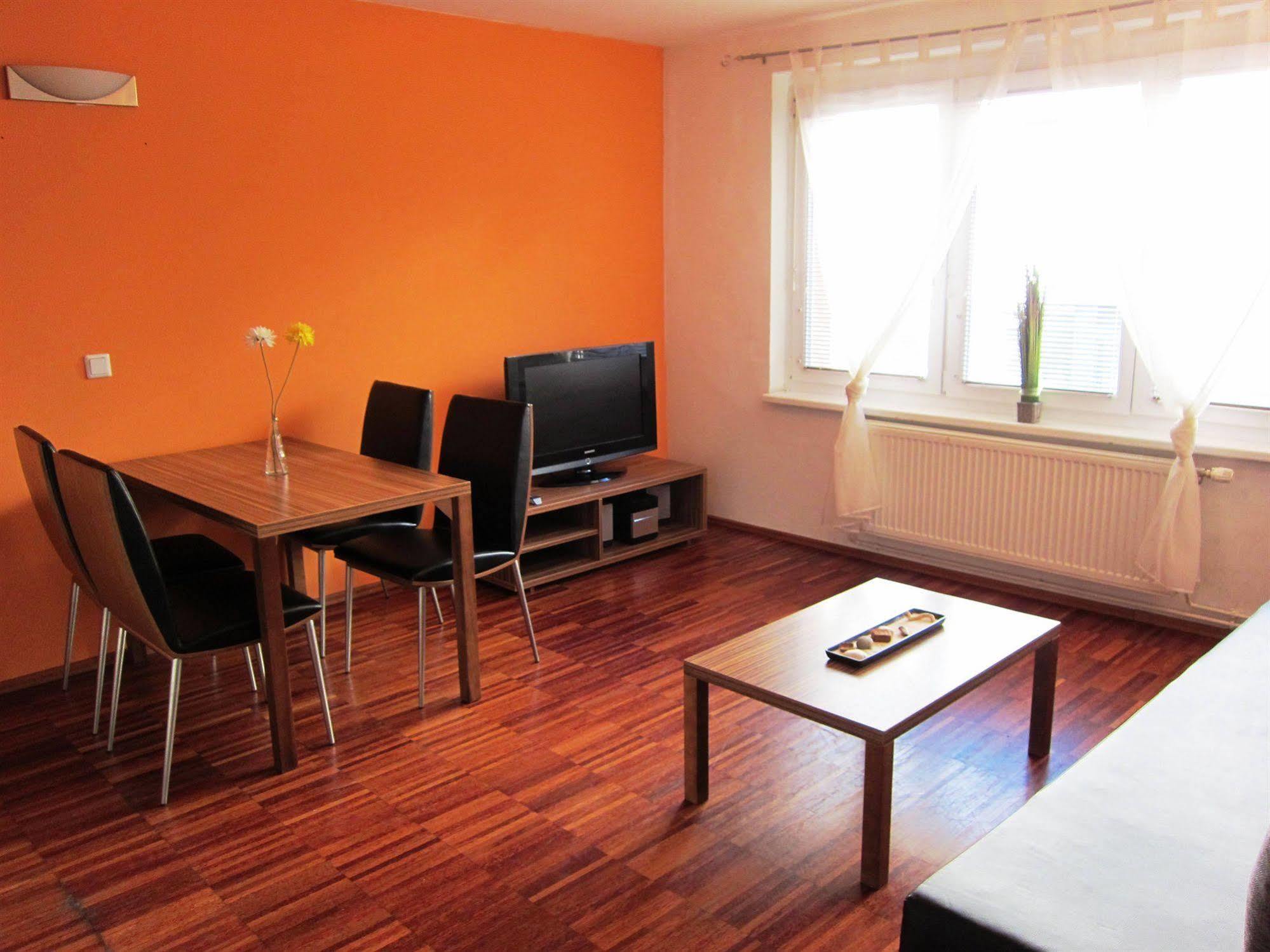 Royal Living Apartments Wenen Buitenkant foto